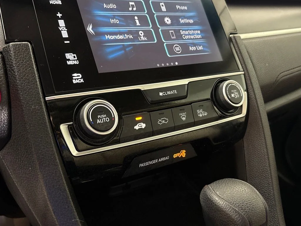Used 2018  Honda EX image 27