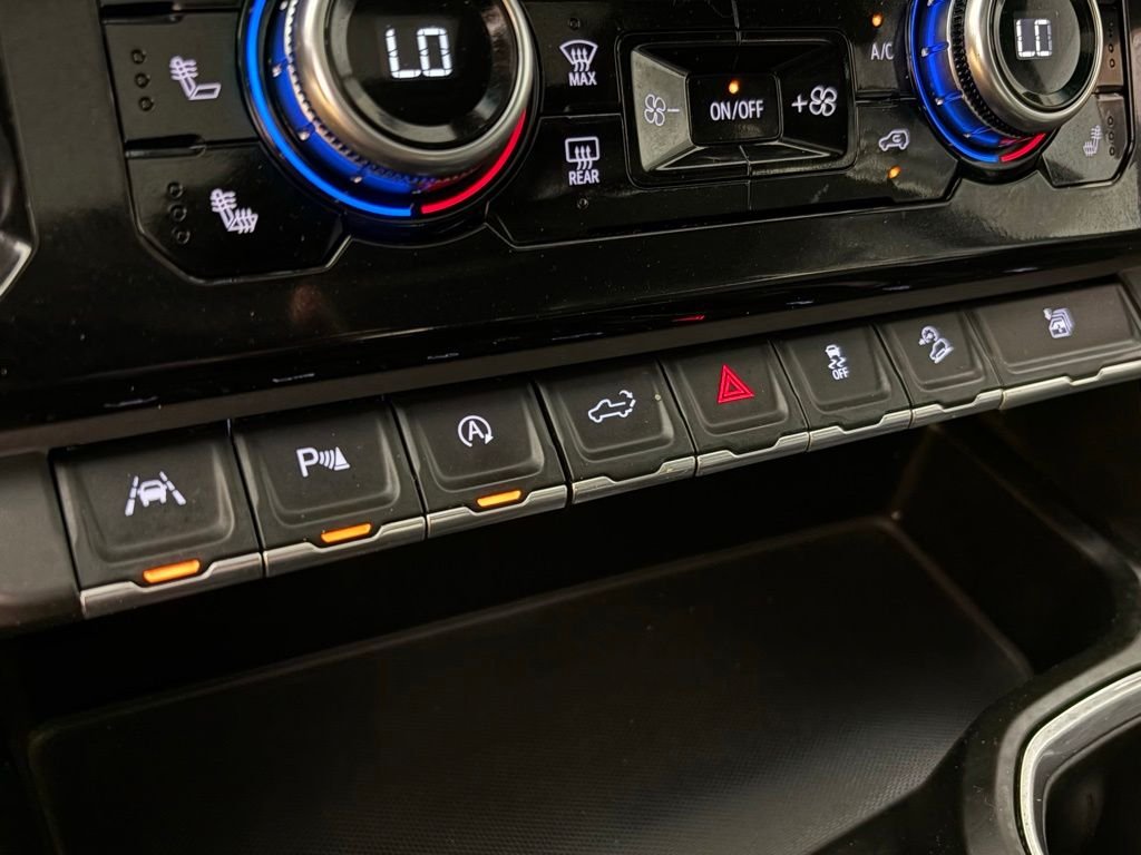 Used 2023 Black GMC Denali image 29