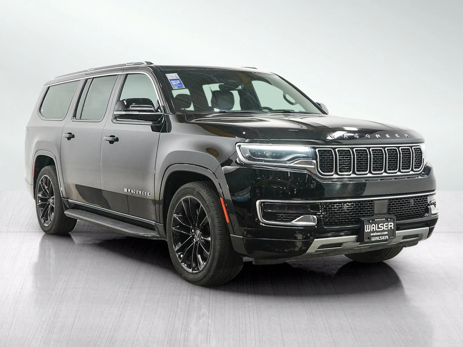 Used 2023 Diamond Black Crystal Pearlcoat Jeep Series II image 7