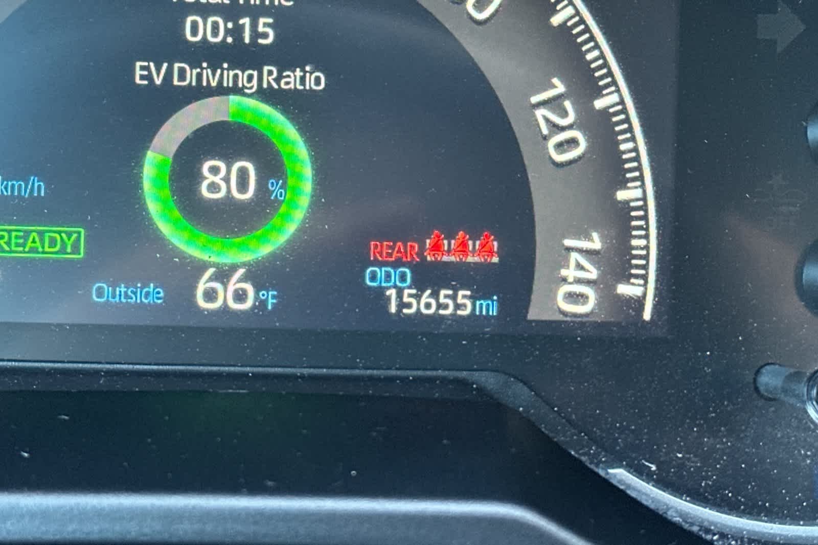 2025 Toyota RAV4 LE - Photo 25