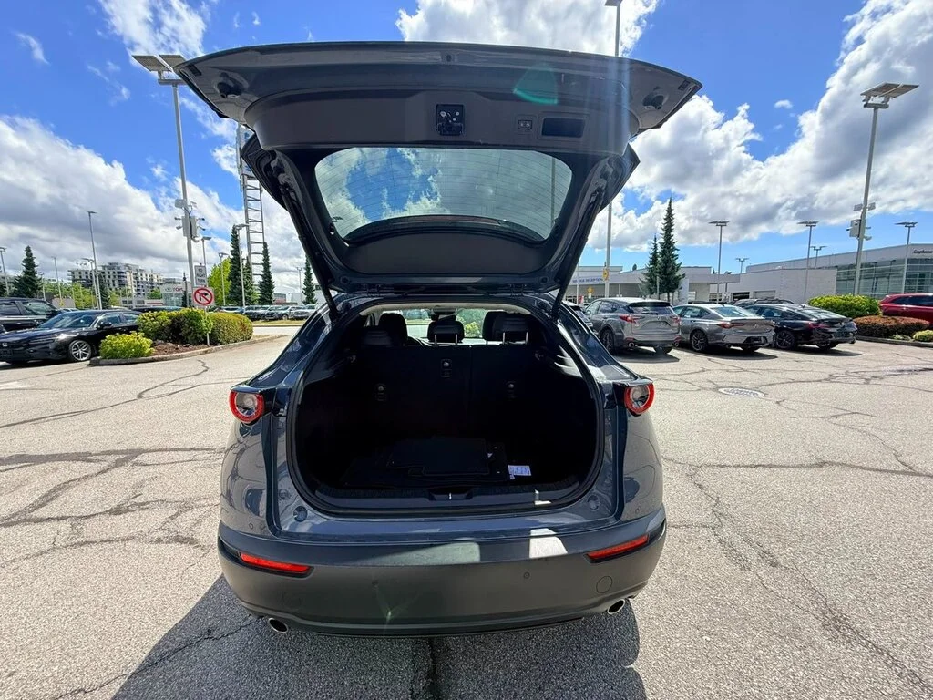 Used 2020  Mazda GT AWD 2.5L I4 CD at Dilawri Certified   Clean Tit image 13