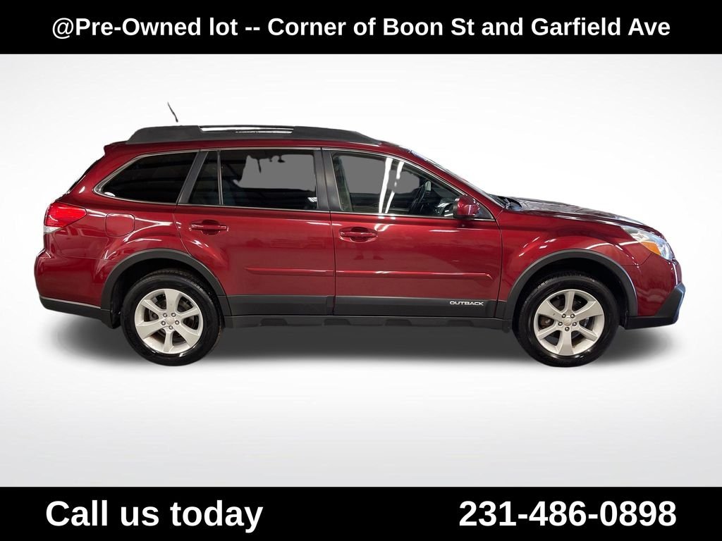 Used 2014 Red Subaru 2.5i Premium image 6