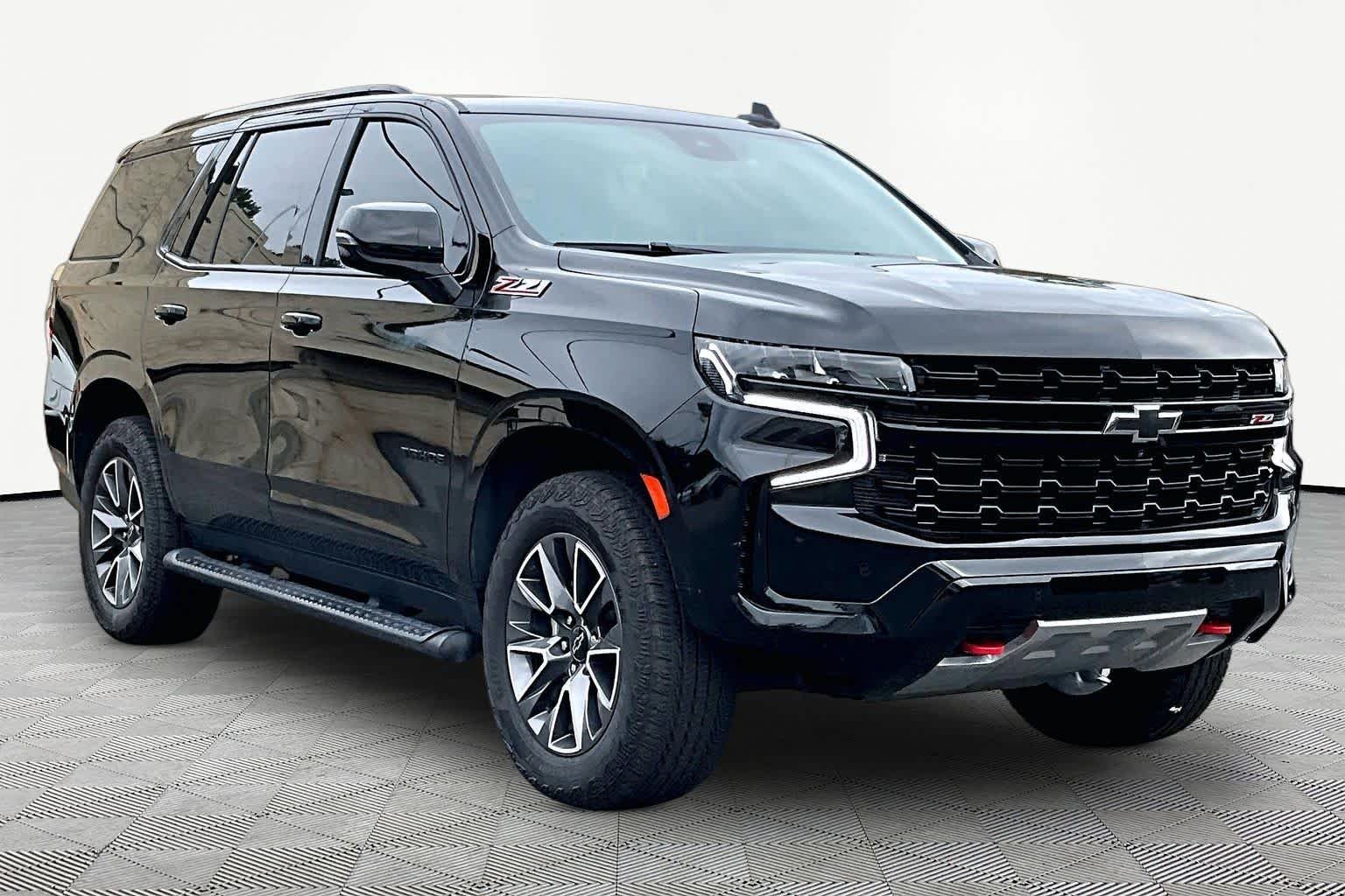 Used 2023 Black Chevrolet Z71 image 5