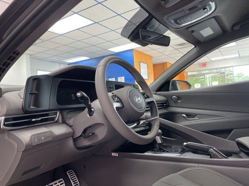 New 2026 Black Hyundai SEL Sport image 18