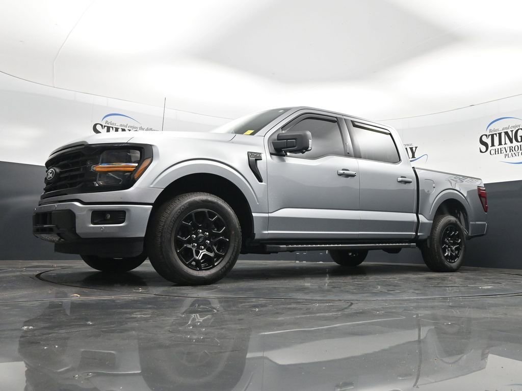 Used 2024 Silver Ford XLT image 28