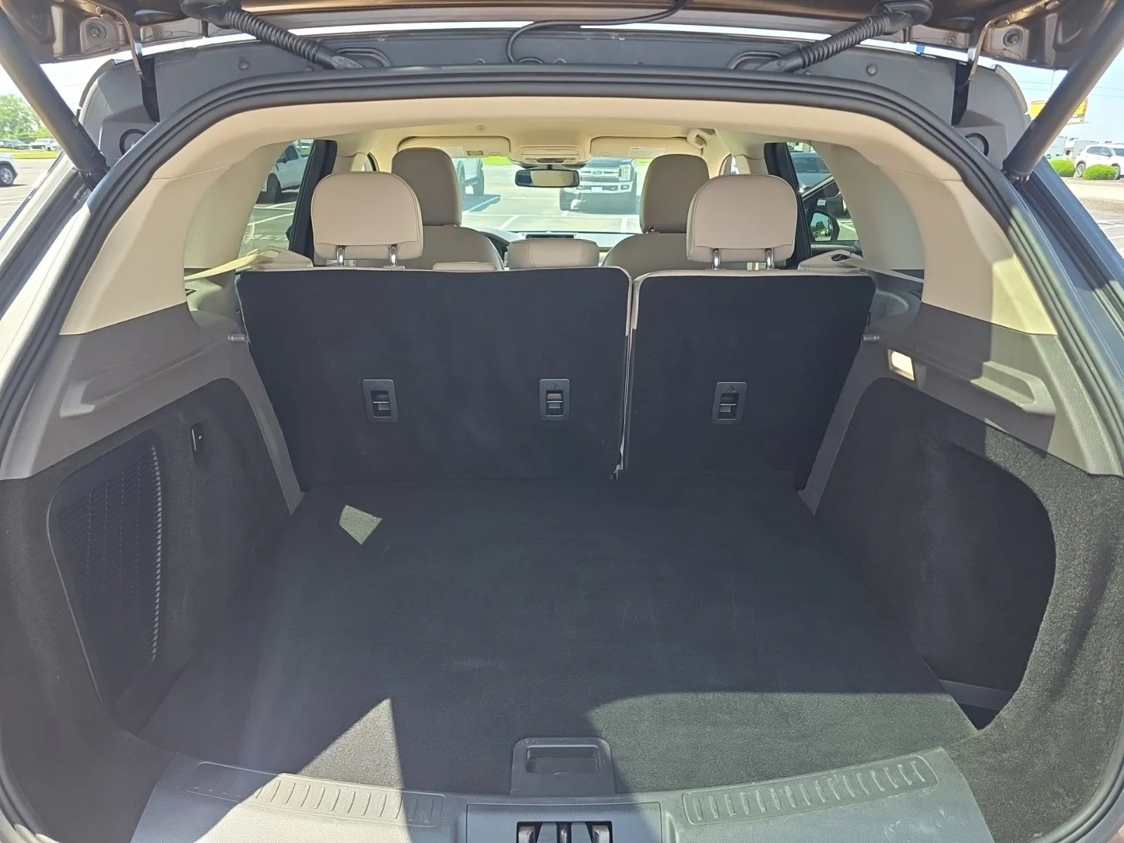 Used 2022 Smoke Metallic Lincoln Standard image 8