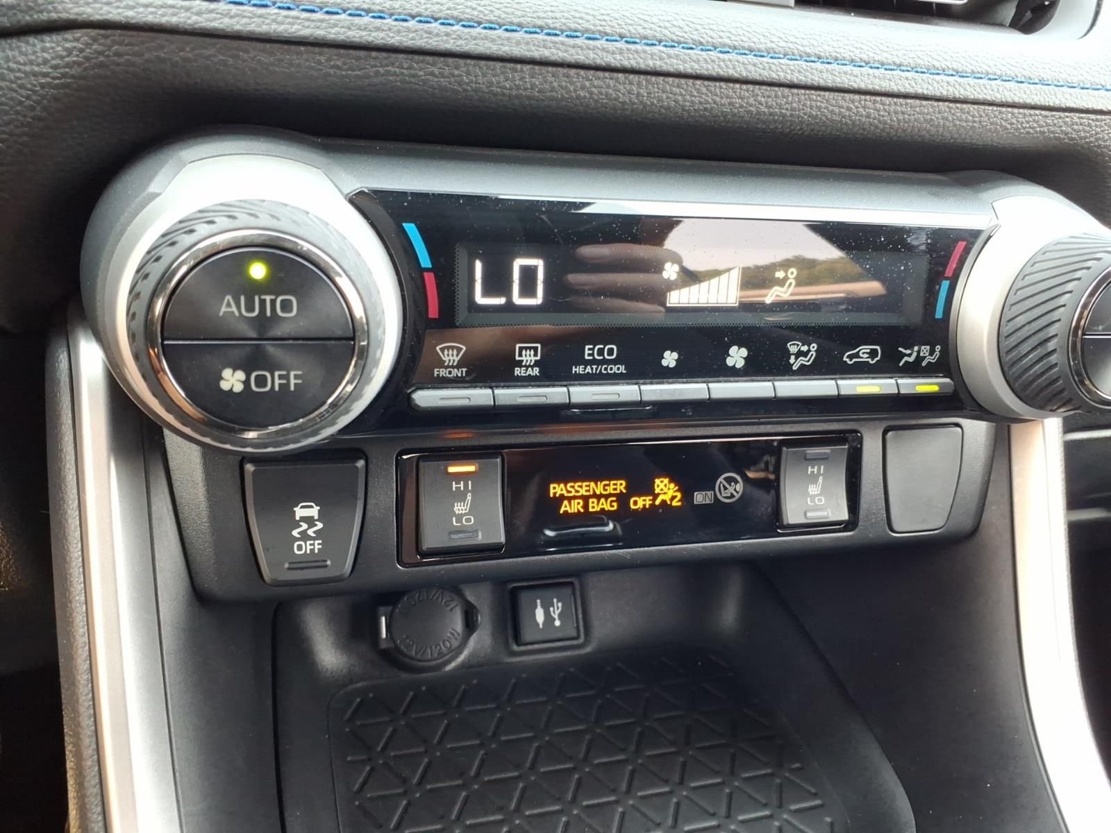 Used 2019 Blue Toyota XSE image 20