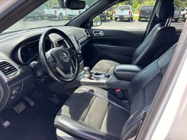 Used 2019 Bright White Clearcoat Jeep Altitude image 9