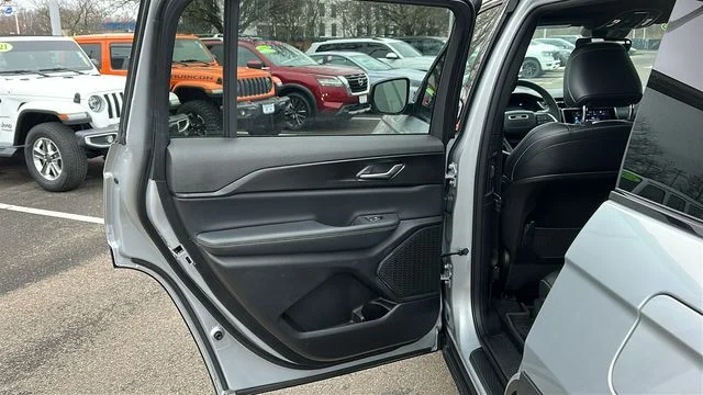Certified Used 2023 Silver Jeep Altitude image 22