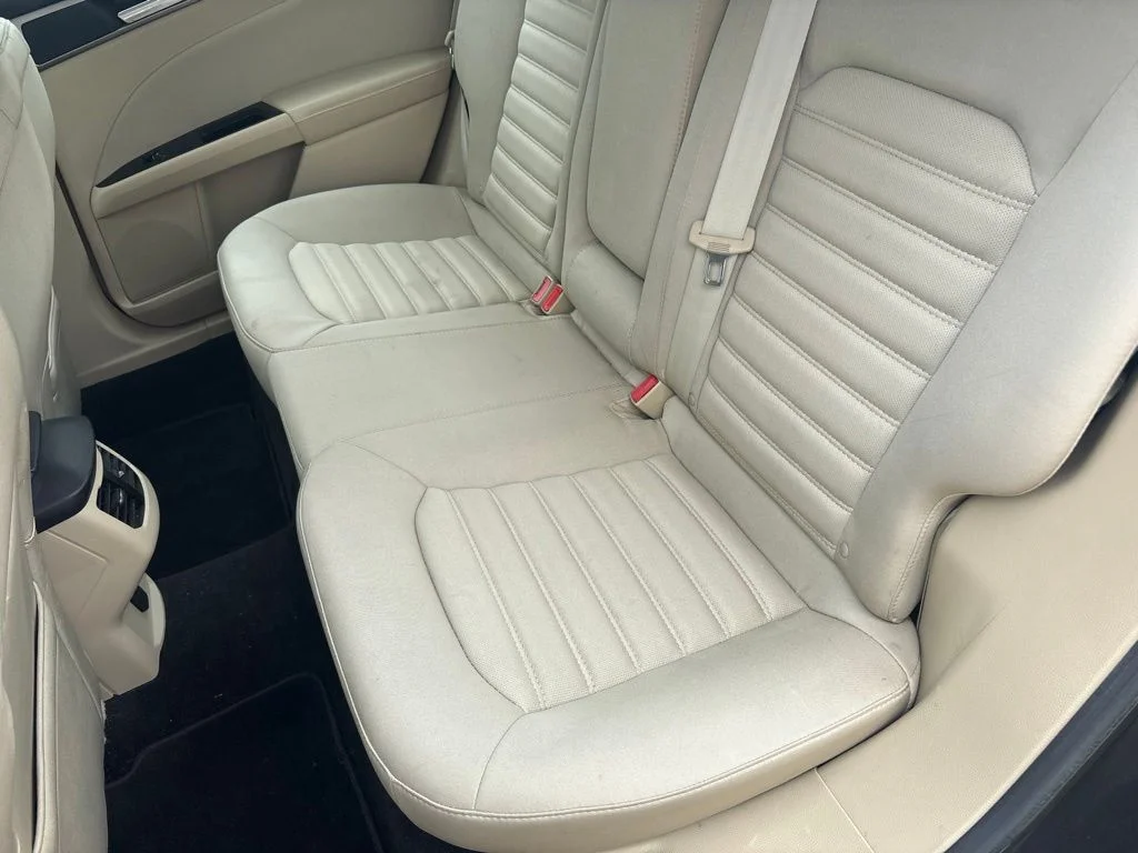 Used 2014 Tuxedo Black Metallic Ford SE image 33