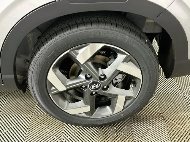 New 2026 Silver Hyundai SEL image 20
