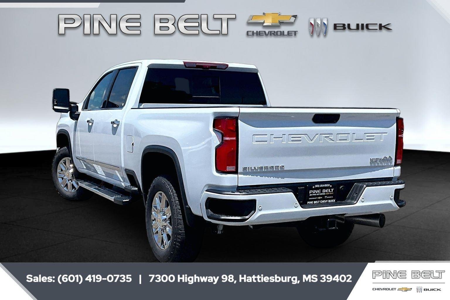 New 2026 Polar White Tricoat Chevrolet High Country image 2