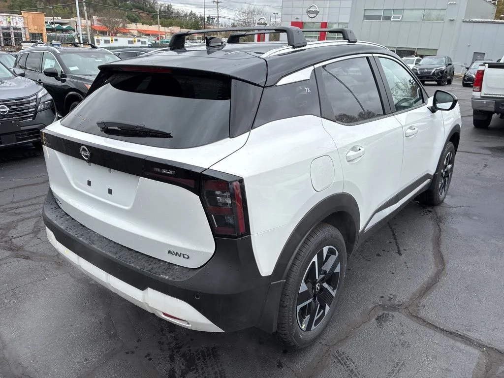 New 2026 Aspen White TriCoat / Super Black Two-tone Nissan SV image 7