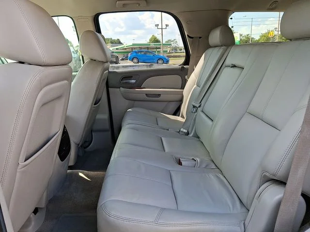 Used 2010 Black Chevrolet LT image 10