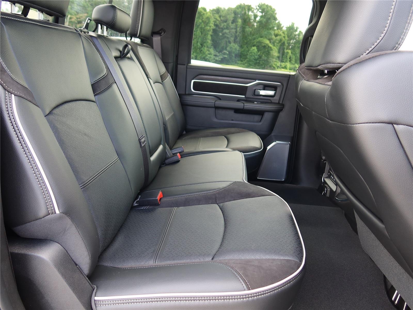 New 2026 Granite Crystal Metallic Clear-Coat Exterior Paint RAM Laramie image 9