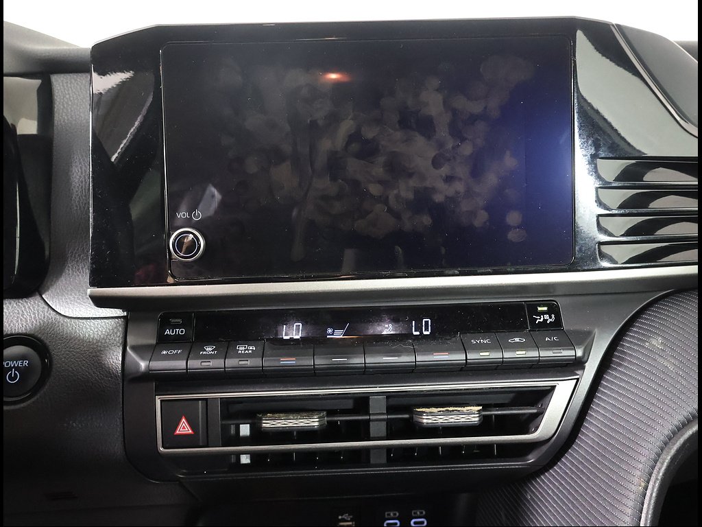 Used 2025 Ice Cap Toyota SE image 11