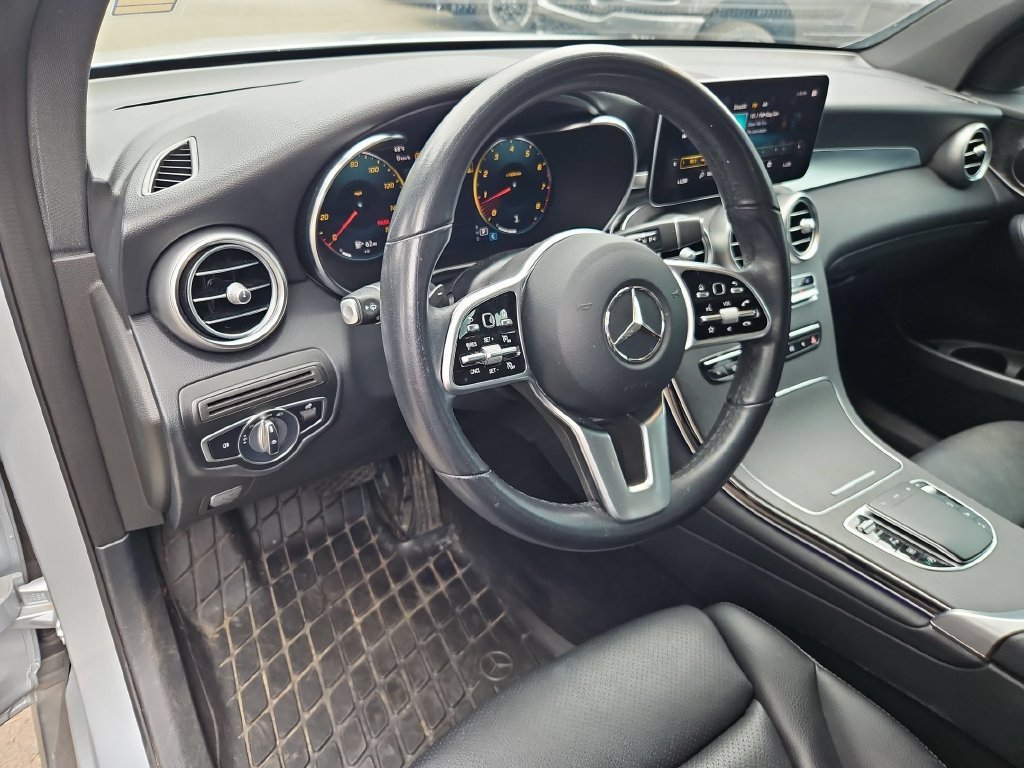 Certified Used 2021 Mojave Silver Metallic Mercedes-Benz GLC 300 image 13