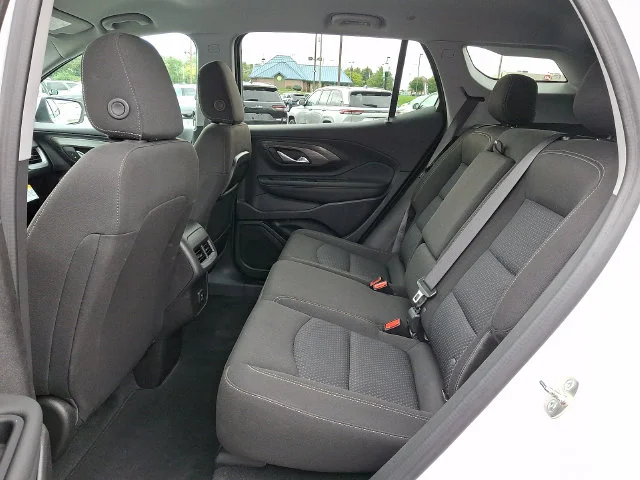 Used 2024 White GMC SLE image 11