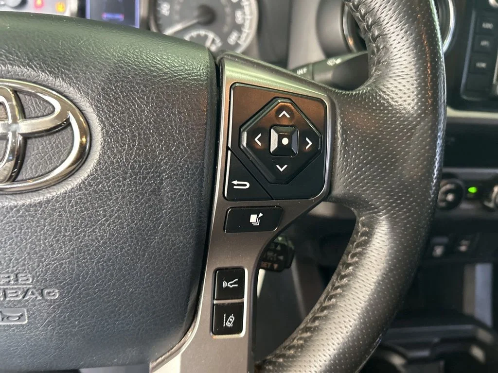Used 2019 Silver Toyota SR5 image 39