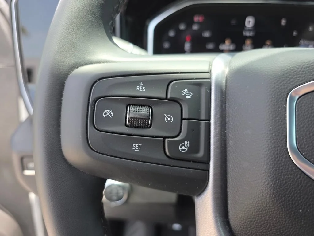 Used 2025 Summit White GMC SLT image 33
