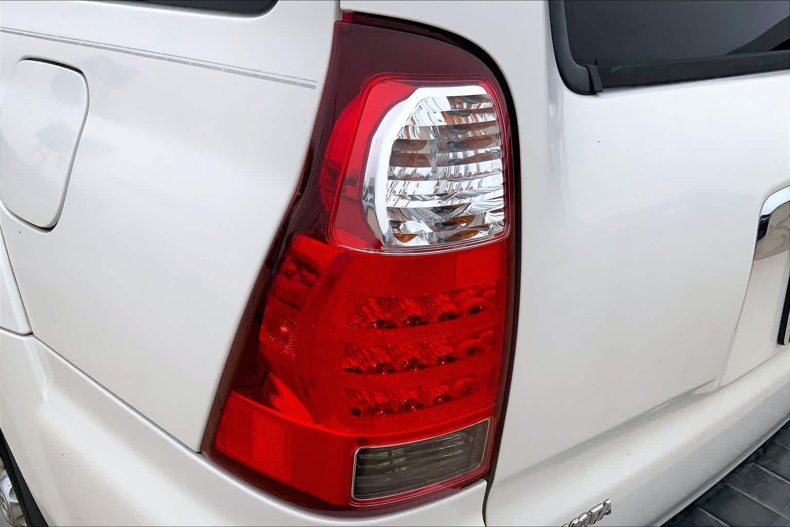 Used 2006 Natural White Toyota SR5 image 26