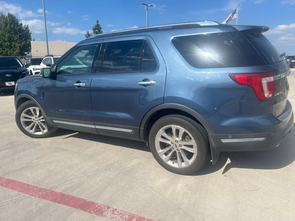 Used 2018 Blue Ford Limited image 4