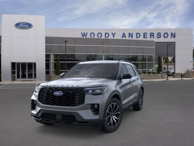 New 2026 Carbonized Gray Metallic Ford ST-Line image 2