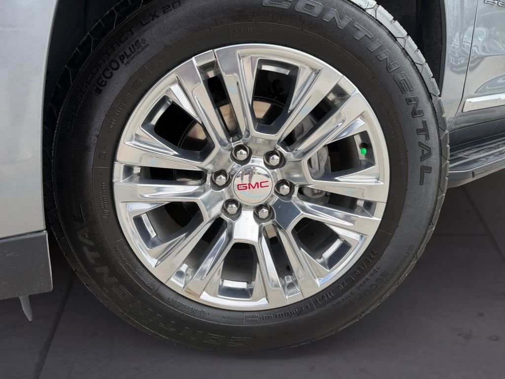 Used 2024 Silver GMC Denali image 9