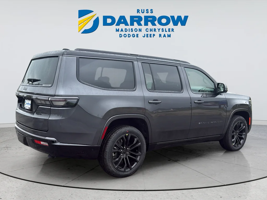 New 2026 Baltic Gray Metallic Clearcoat Jeep Summit Reserve image 5