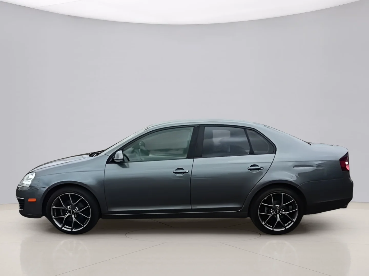 Used 2008 Silver Volkswagen S image 4