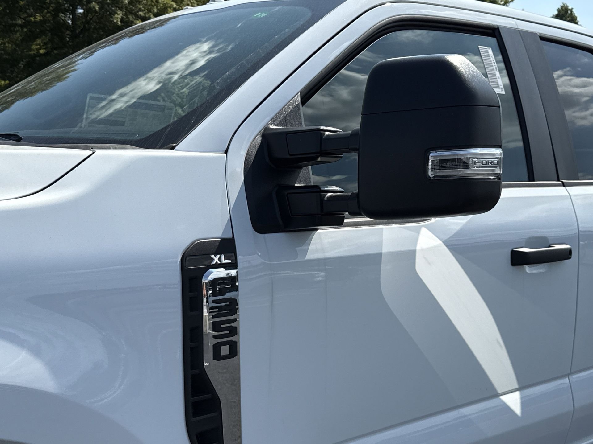 2025 Ford F-350 Super Duty Chassis Cab XL - Photo 28