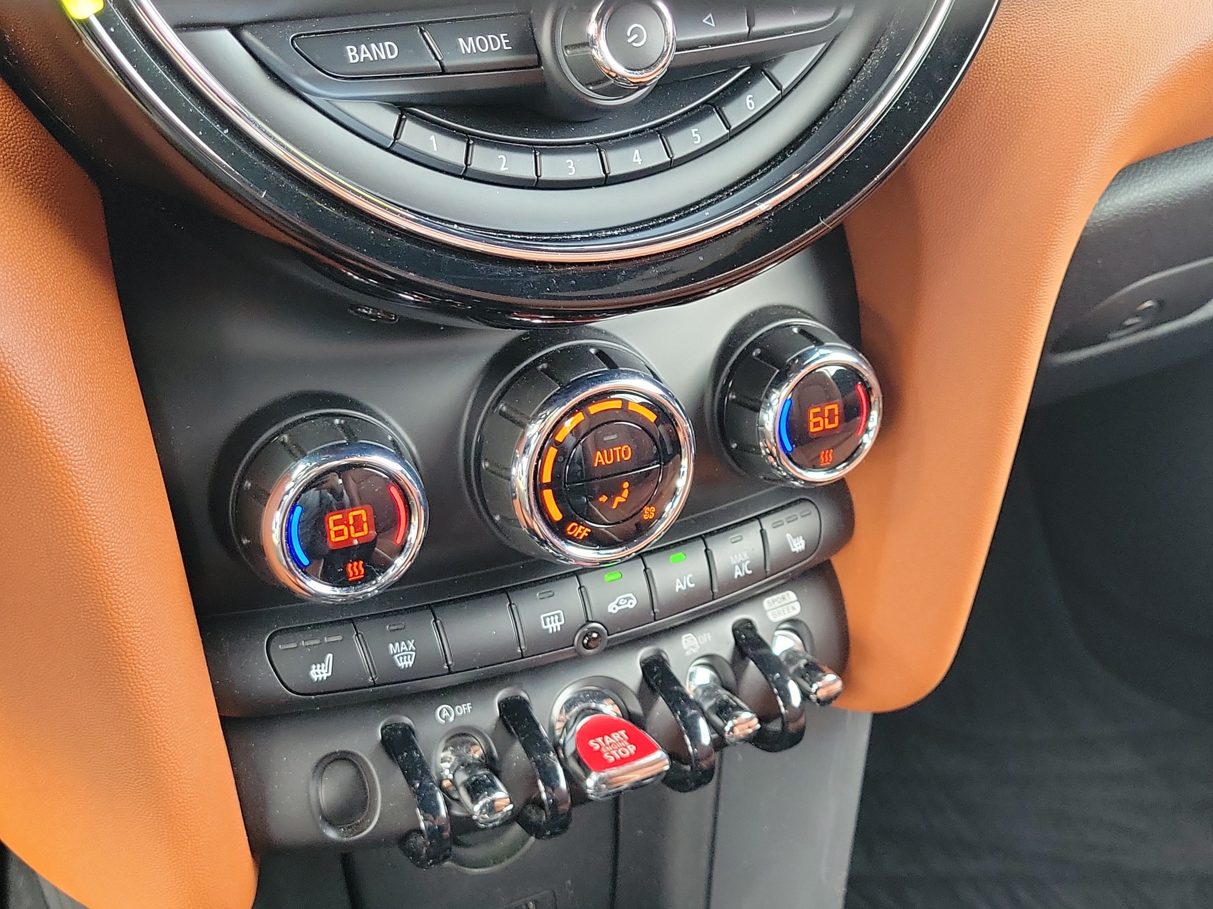 Used 2020 British Racing Green IV Metallic MINI Cooper image 23