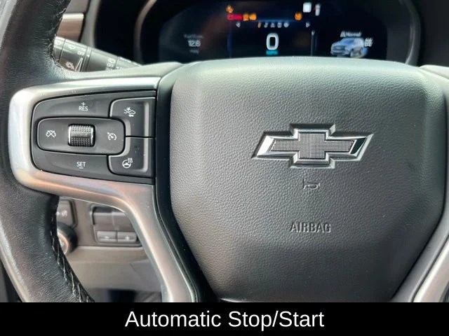 Used 2022 Gray Chevrolet Z71 image 31