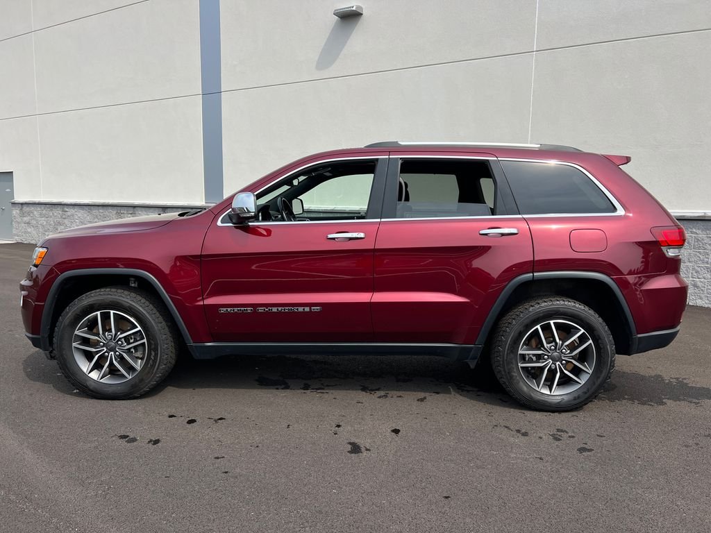 Used 2022 Red Jeep Limited image 4