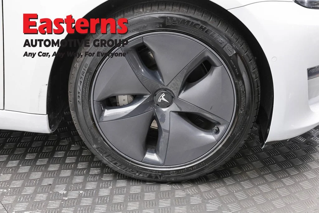Used 2022 White Tesla Long Range image 25