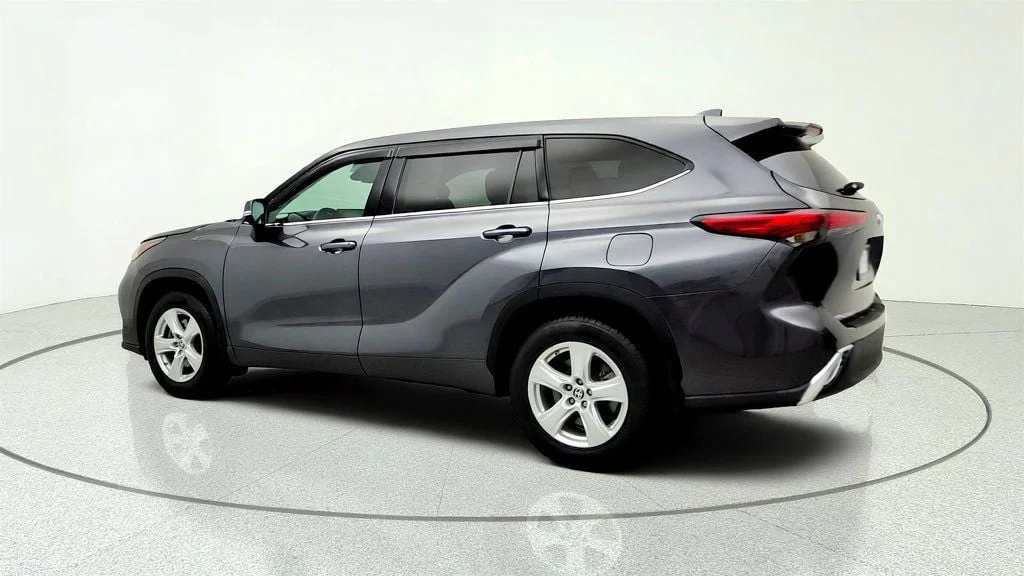 Used 2021 Magnetic Gray Metallic Toyota LE AWD image 7