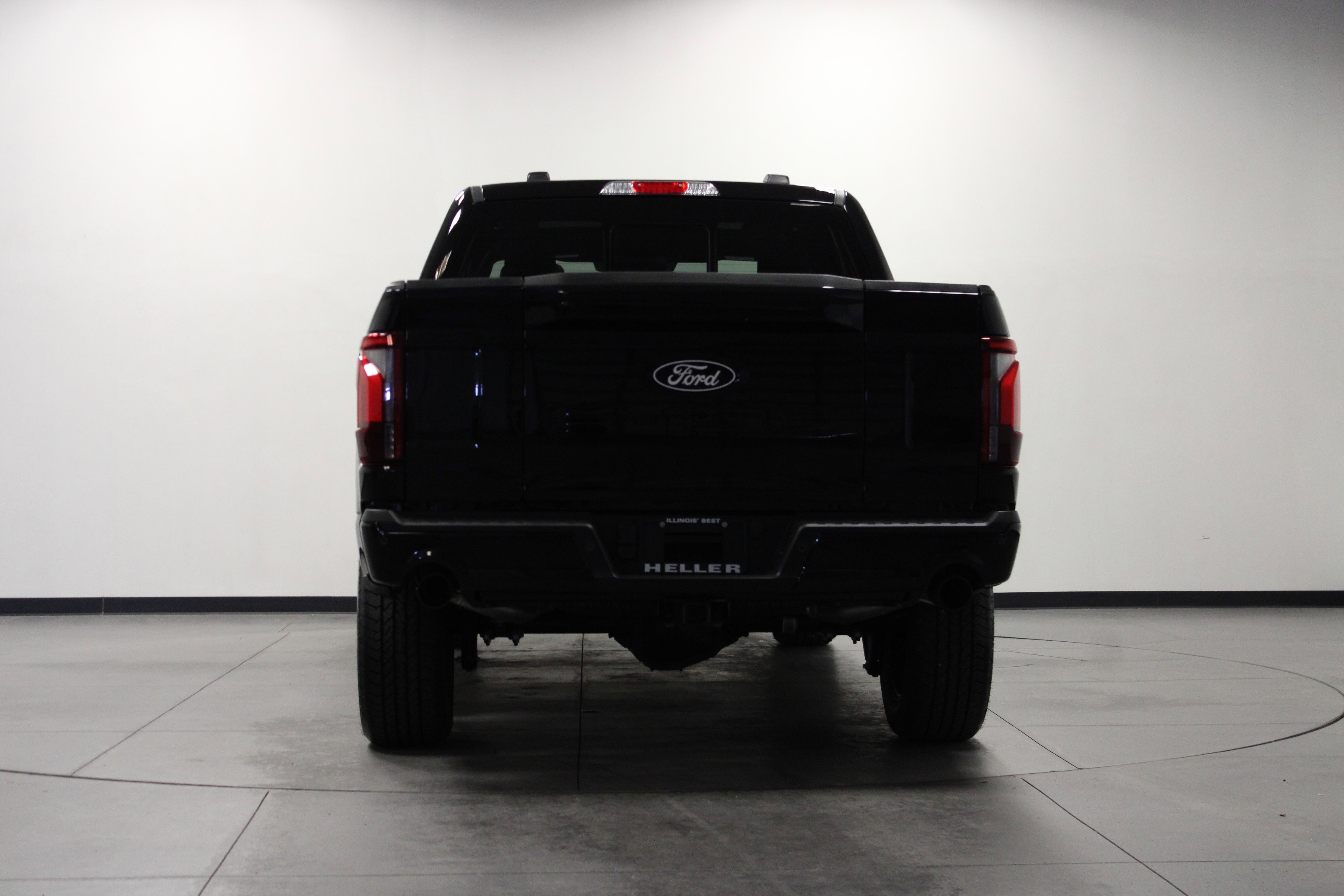 New 2026 Agate Black Metallic Ford LARIAT image 5