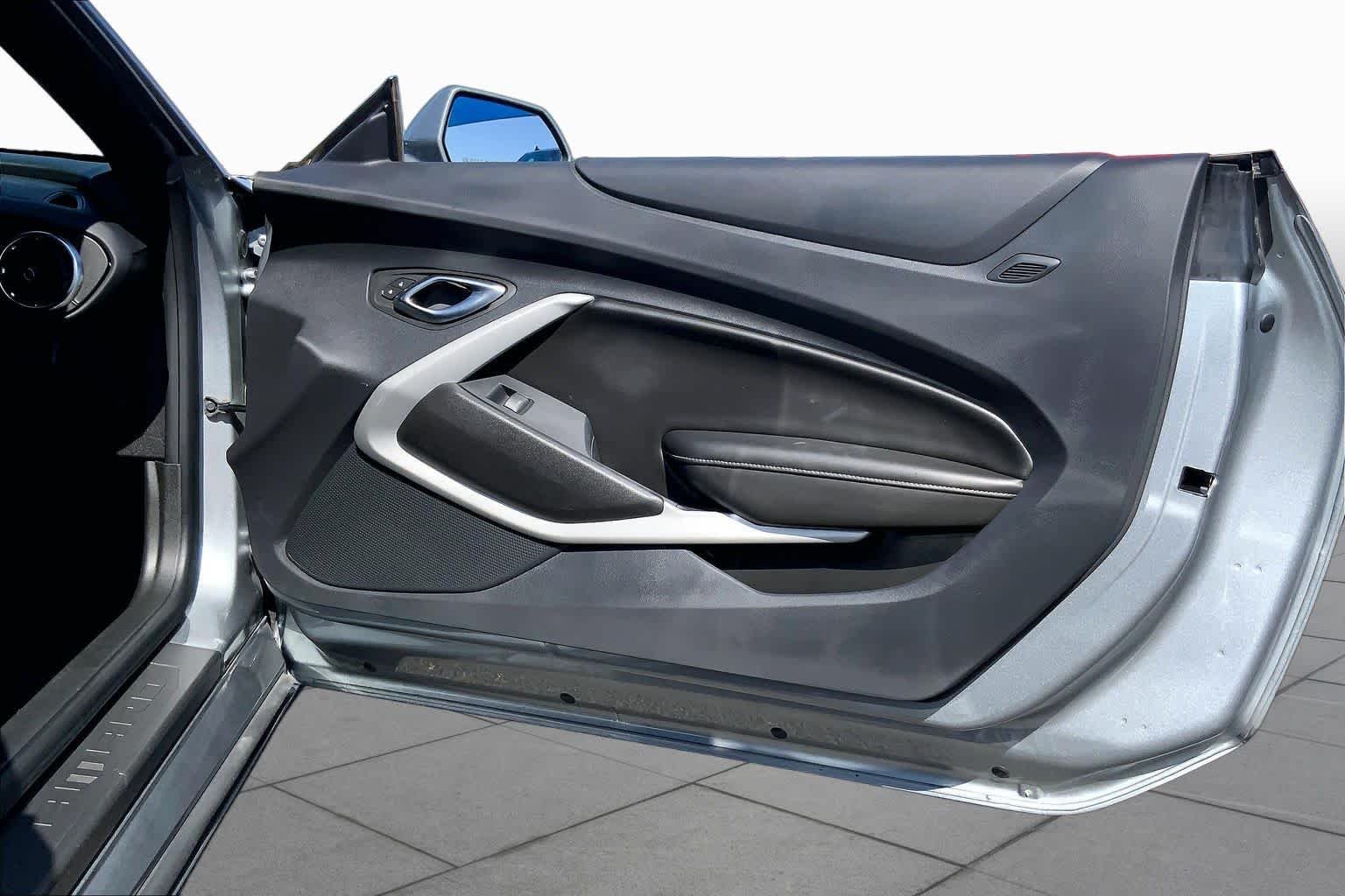 Used 2024 Sharkskin Metallic Chevrolet 1LT image 23