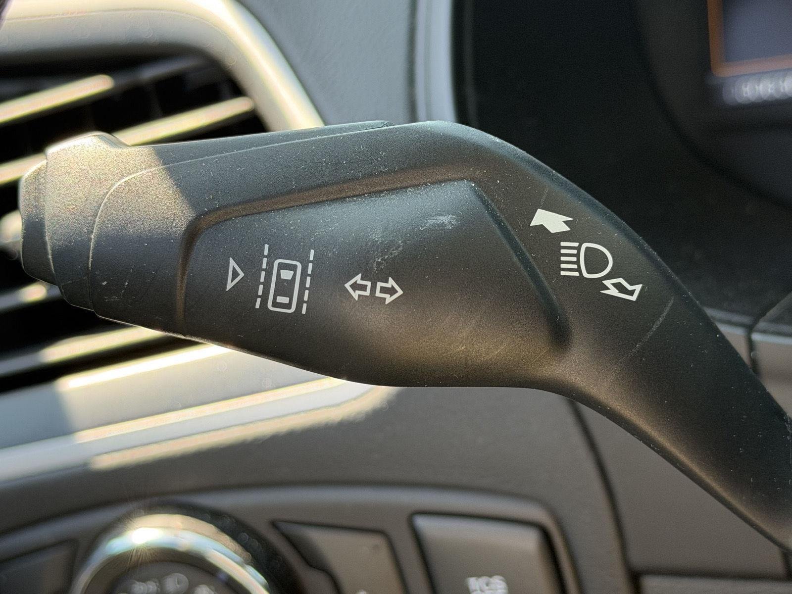 Used 2023 Agate Black Ford SE image 9