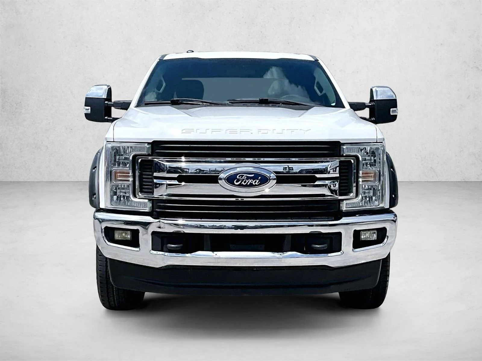 Used 2017 Oxford White Ford XLT image 3