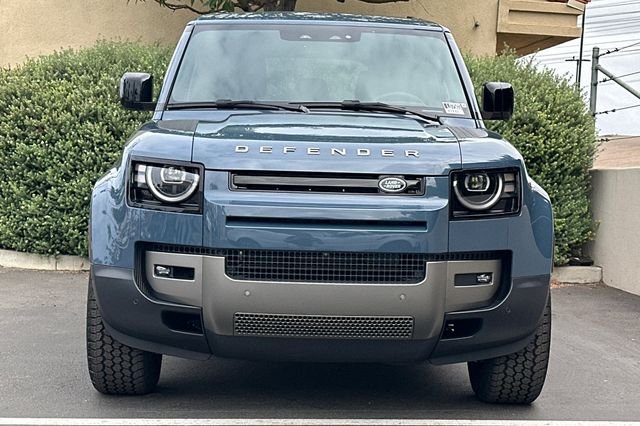 New 2026 Tasman Blue Land Rover S image 8