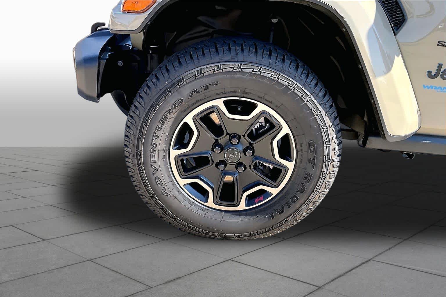 Used 2022 Limited Edition Gobi Clearcoat Jeep Unlimited Sahara image 12