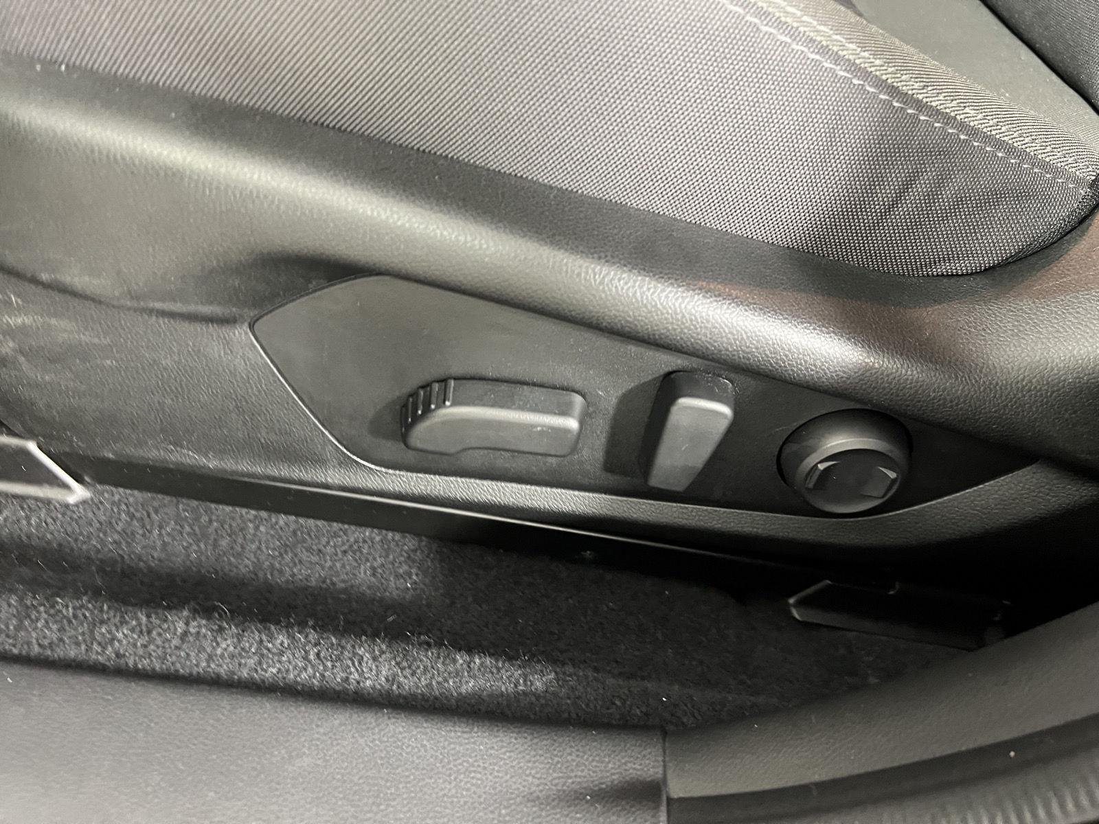 Used 2025 Magnetite Gray Metallic Subaru Premium image 15