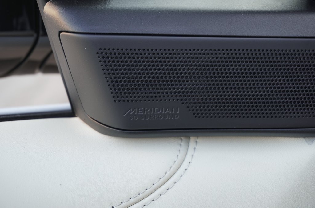 2025 LAND ROVER RANGE ROVER - Image 11