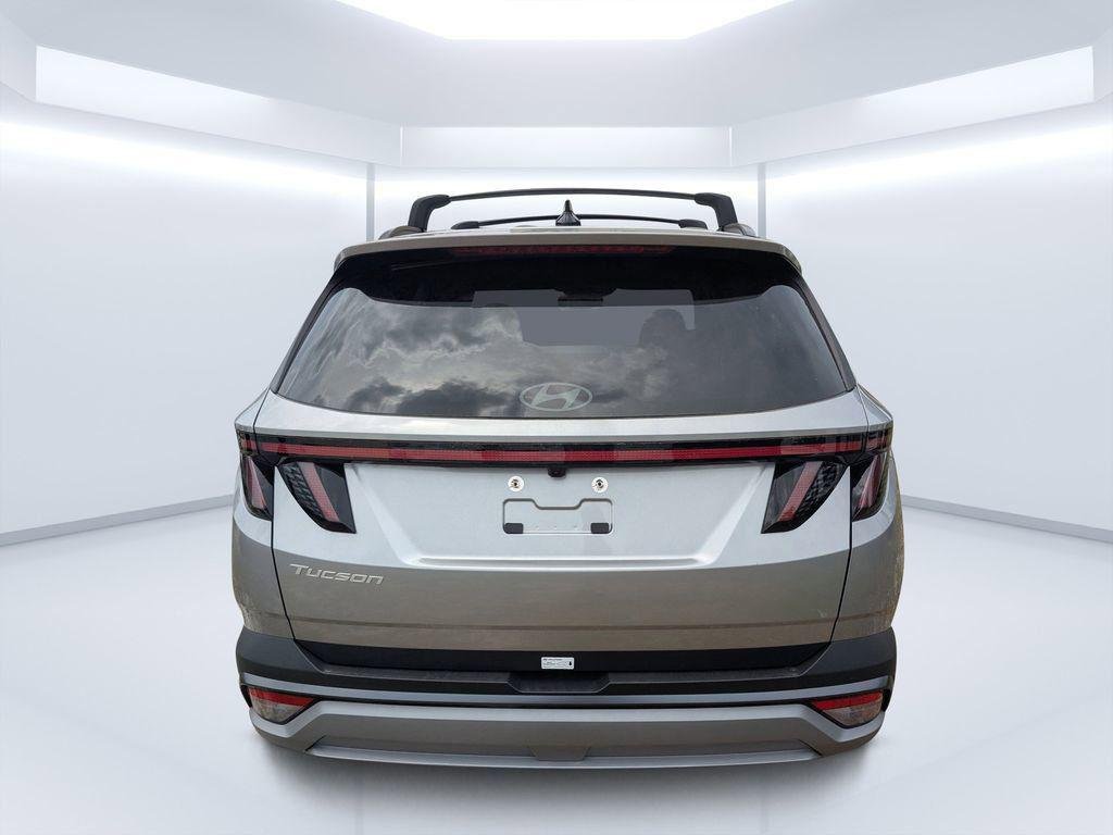 New 2026 Silver Hyundai SEL Premium FWD image 4