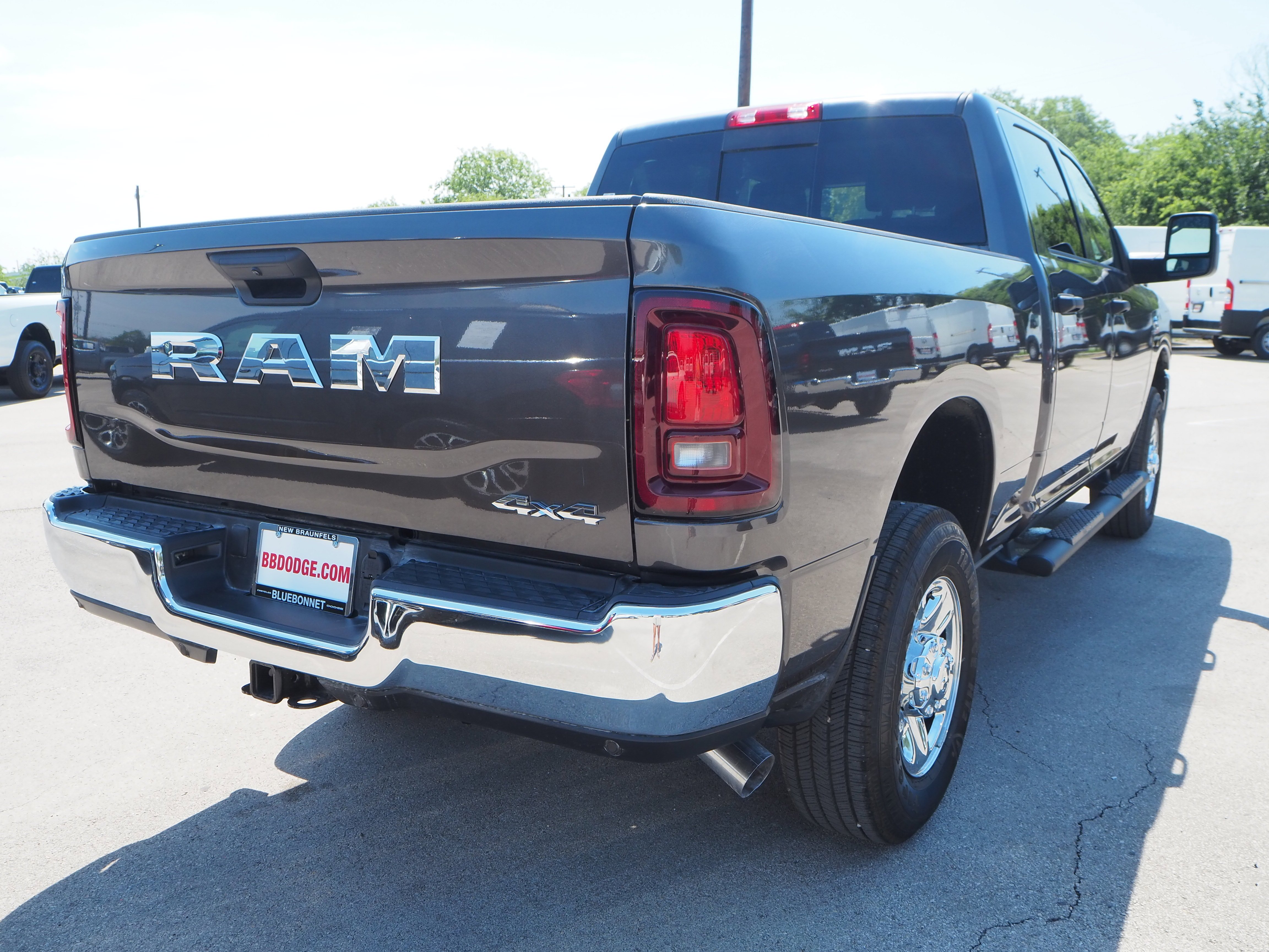 2025 RAM 2500 Tradesman - Photo 6