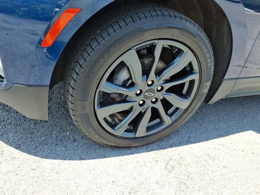 Used 2023 Blue Chevrolet RS image 3