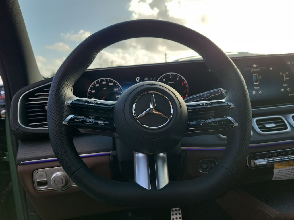 New 2026 MANUFAKTUR Ireland Mid Green Metallic Mercedes-Benz GLS 450 image 28