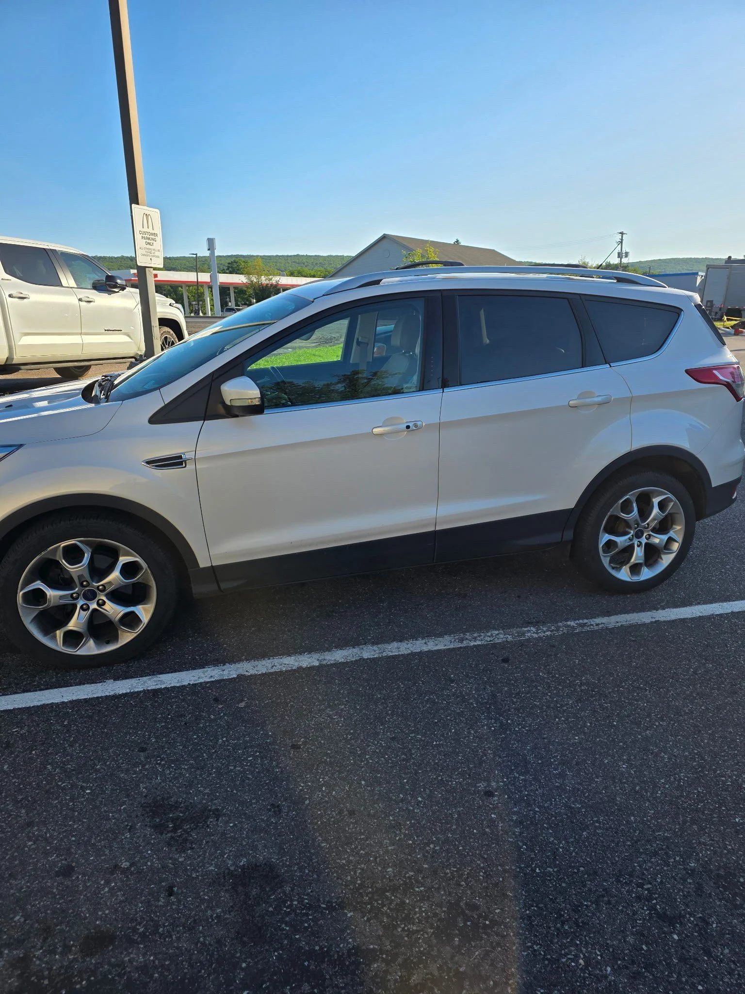 Used 2014 White Platinum Ford Titanium image 3