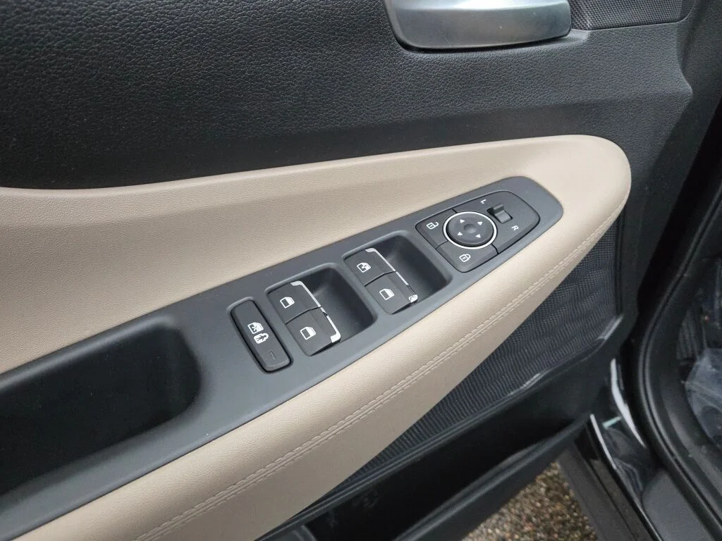 2023 Hyundai Santa Fe SE - Photo 20